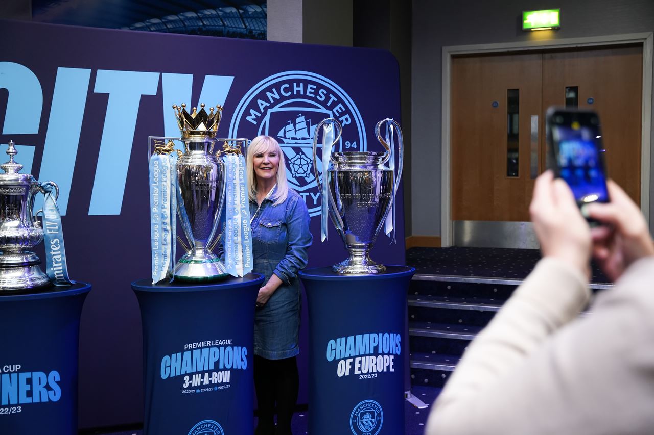 935280E1995c5539f07ec30f04e09b6961d3303f